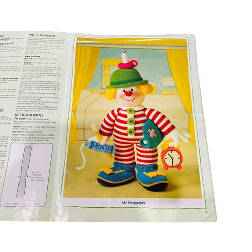 Jean Greenhowe’s Knitted Clowns The Red Nose Gang + Mascot Doll Knitting booklet - Picture 5 of 22