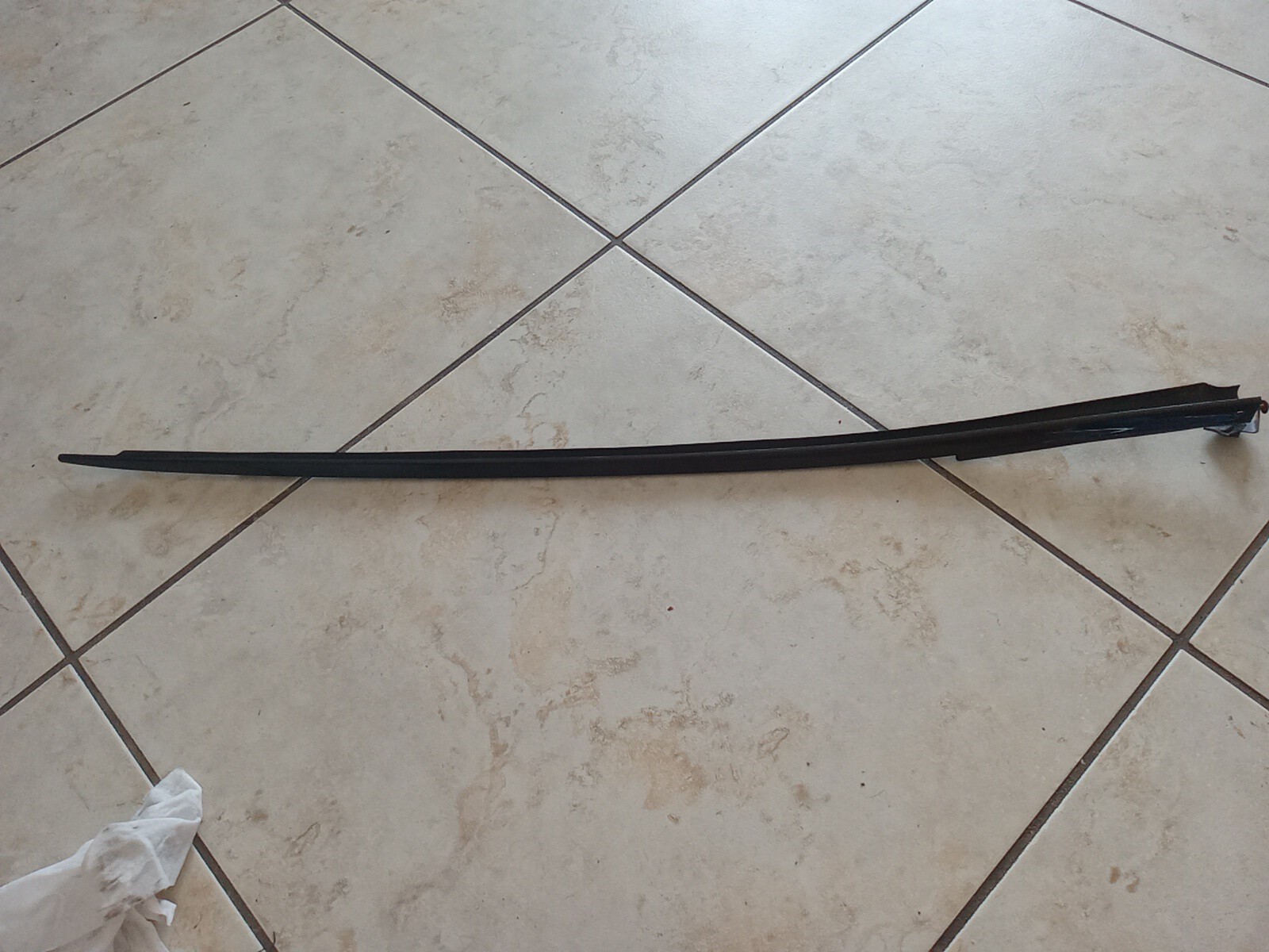2008 BENTLEY GTC WINDSHIELD RIGHT MOLDING OEM