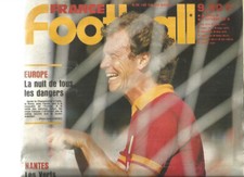 FRANCE FOOTBALL N°1955 TIGANA / NANTES / O.M / CAEN-AMIENS / ANGLETERRE-DANEMARK