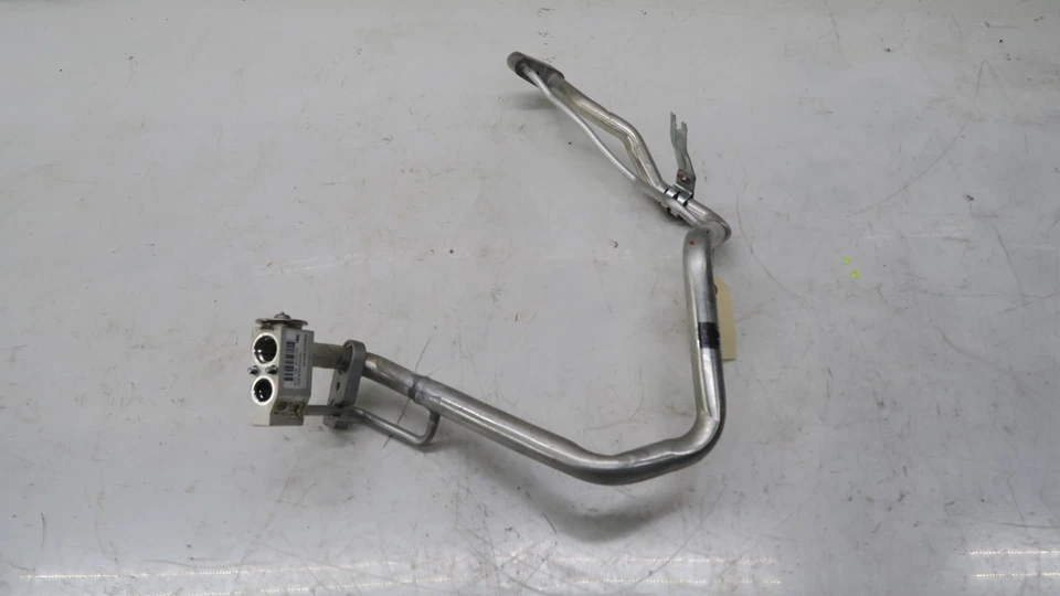 Nissan Murano 2017-2024 OEM radiador aire acondicionado manguera línea 922006GU0A Foto 2 de 4