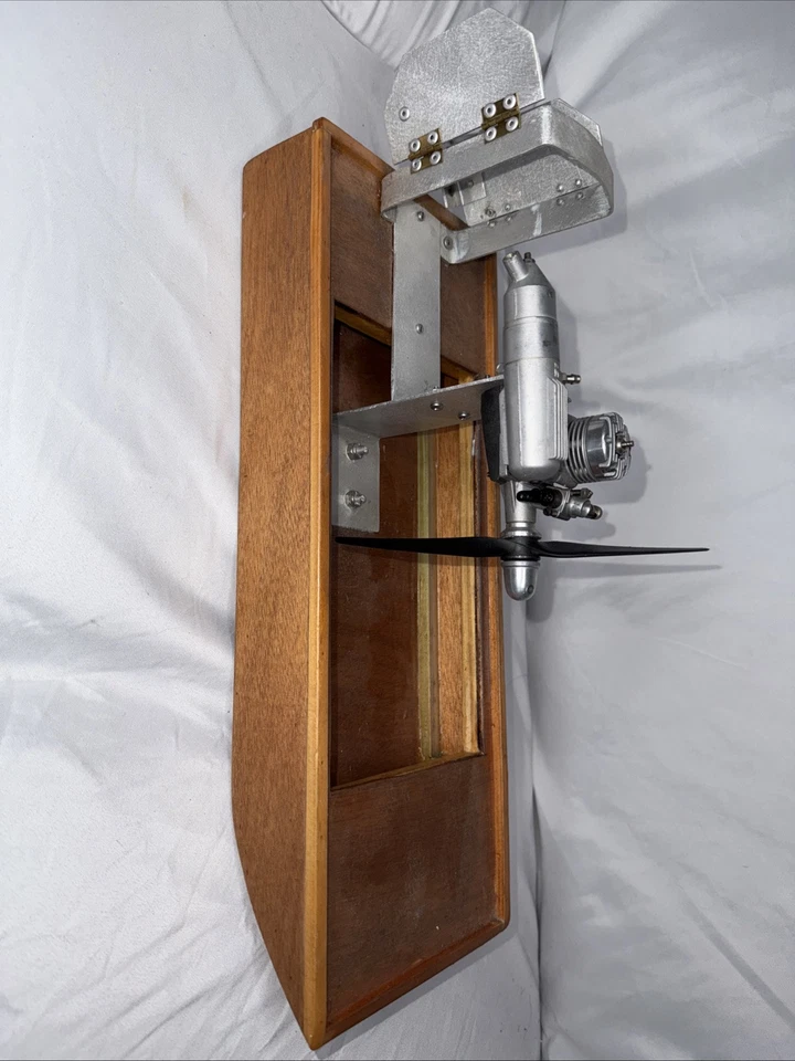 BOTE DE HÉLICE DE AIRE TETHER VINTAGE CON (2) 15 O.S. MOTOR MAX Foto 3 de 4