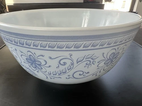 Vintage Pyrex BRITTANY BLUE 3 Qt Floral Vines Mixing Bowl 479-B Made In USA VGC