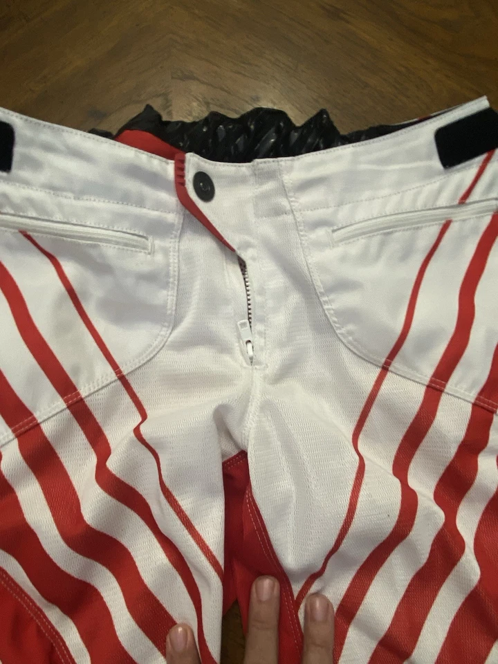 Pantalones de ciclismo Troy Lee Designs Sprint 34W rojo y blanco Foto 4 de 4