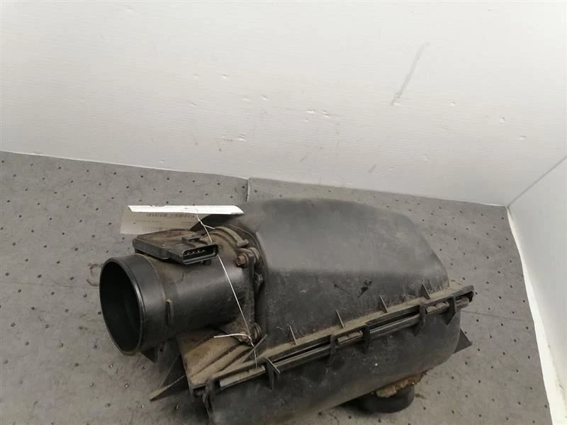 Purificador de aire 4,6 L para 00 Lincoln & Town Car 1084422 Foto 2 de 4