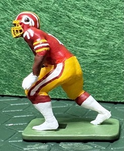 tudor electric football CHARLES MANN  (Washington Redskins)