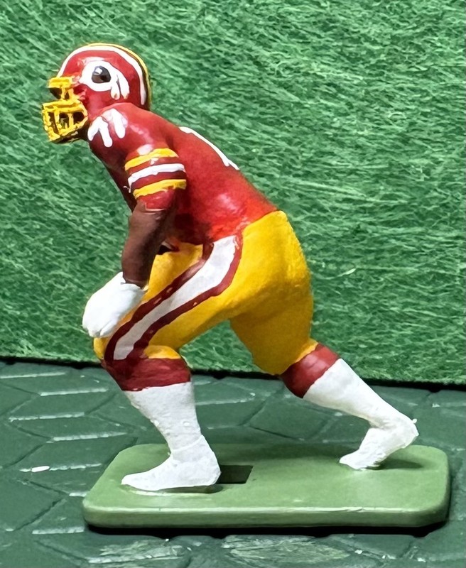 tudor electric football CHARLES MANN  (Washington Redskins)