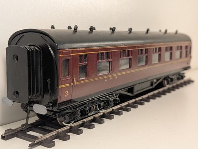 Leeds Company Spur O Bausatz gebaut LMS weinrot 3. Reisebus 8037
