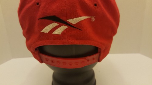 WISCONSIN BADGERS Vintage Reebok Adjustable Snap Back Cap - Picture 5 of 10