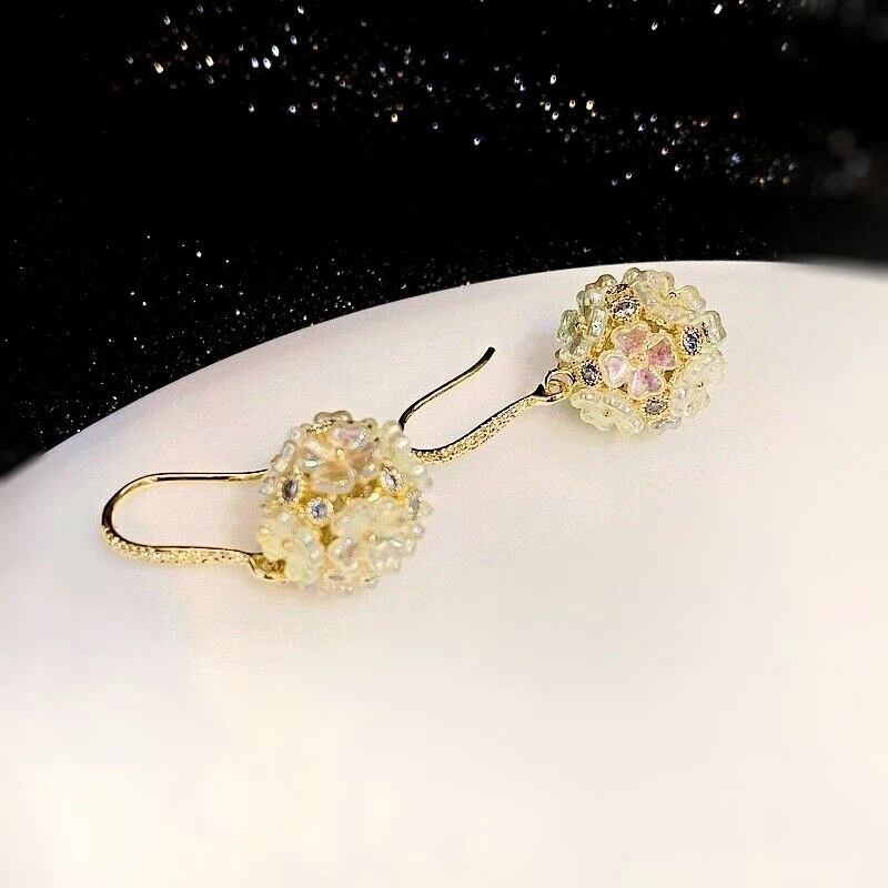 18k Yellow Gold Filled Resin Beautiful Flower Cluster Ball Dangle Earrings Foto 4 de 4