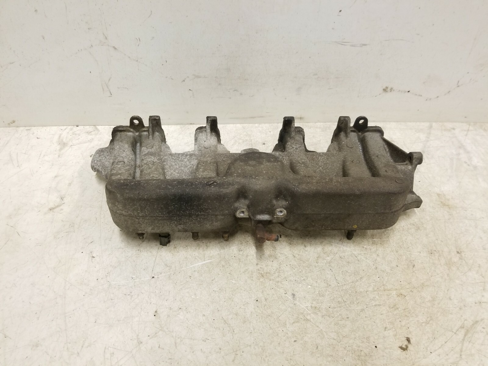 Jeep Wrangler TJ 4.0L Intake Manifold 19971998 6 cylinder Fuel
