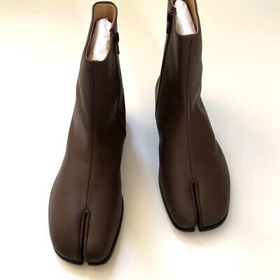 Maison Margiela Men's Tabi Boots Size EU 43 Dark Brown From Maison Margiela Men's Tabi Boots Size EU 43 Dark Brown From