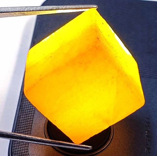 DYED 80-100 Ct kk Natural Cube Rough Yellow Sapphire Loose Gemstone 24N - Picture 3 of 9