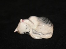Hagen Renaker Miniature Persian Lying Sleeping Cat Figurine #4