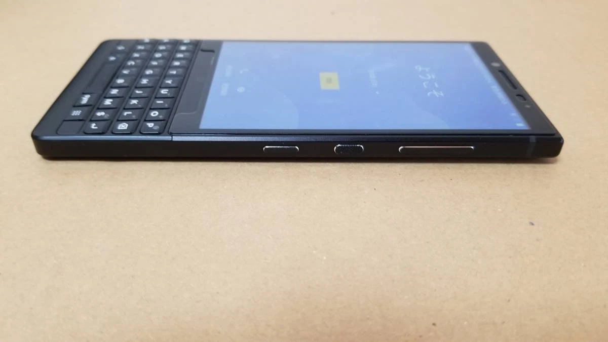 日本版 SIMフリー BlackBerry KEY2 BBF100-9（FOX、デュアル