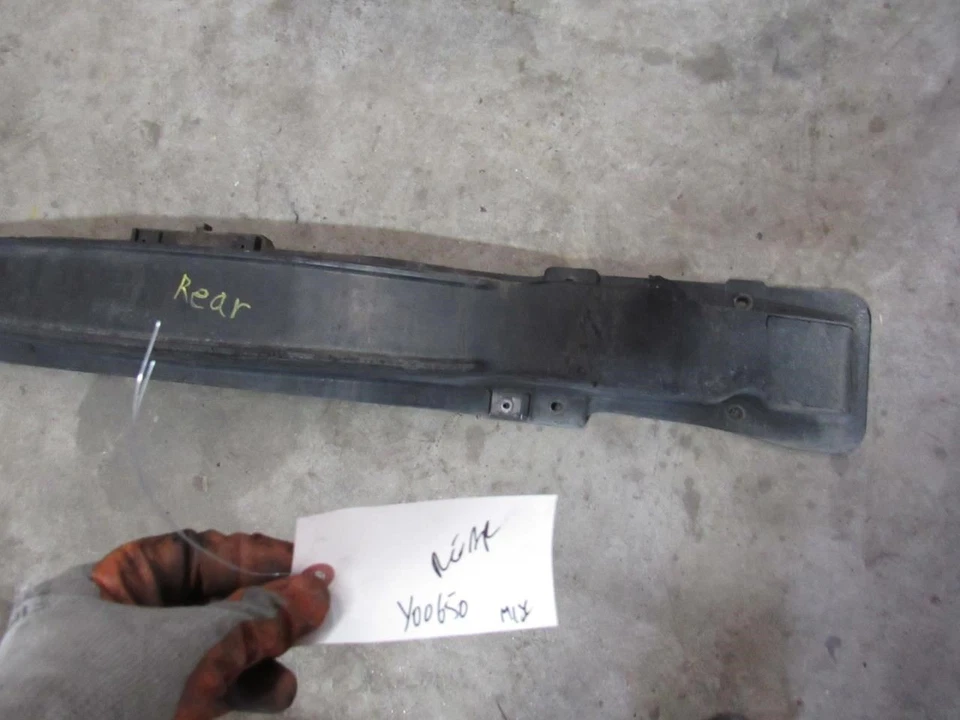 2011 2016 Hyundai Equus rear back bumper reinforcement bar rebar impact crash Foto 4 de 4