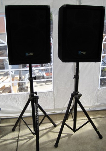 Yorkville Y115P Performance Series 15 Inch Powered Loudspeakers W/Stands