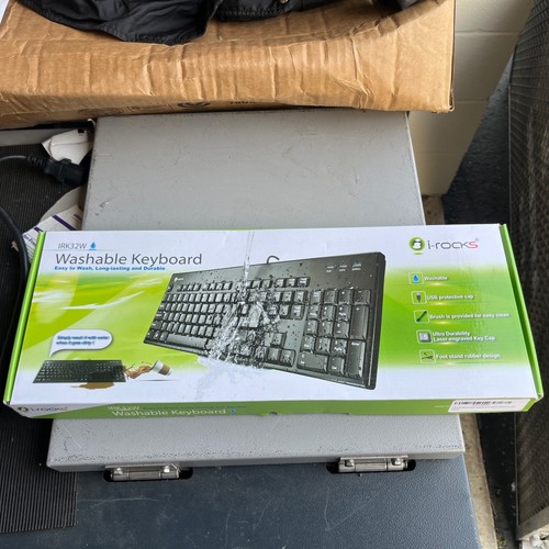 lot of 10 new I-Rocks IRK32W-BK 104 Keys Usb Black Accs Hand-washable keyboard