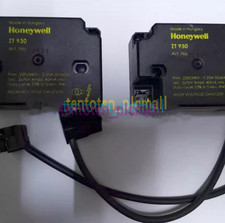 1PCS New In Box Honeywell ZT930 ignition transformer