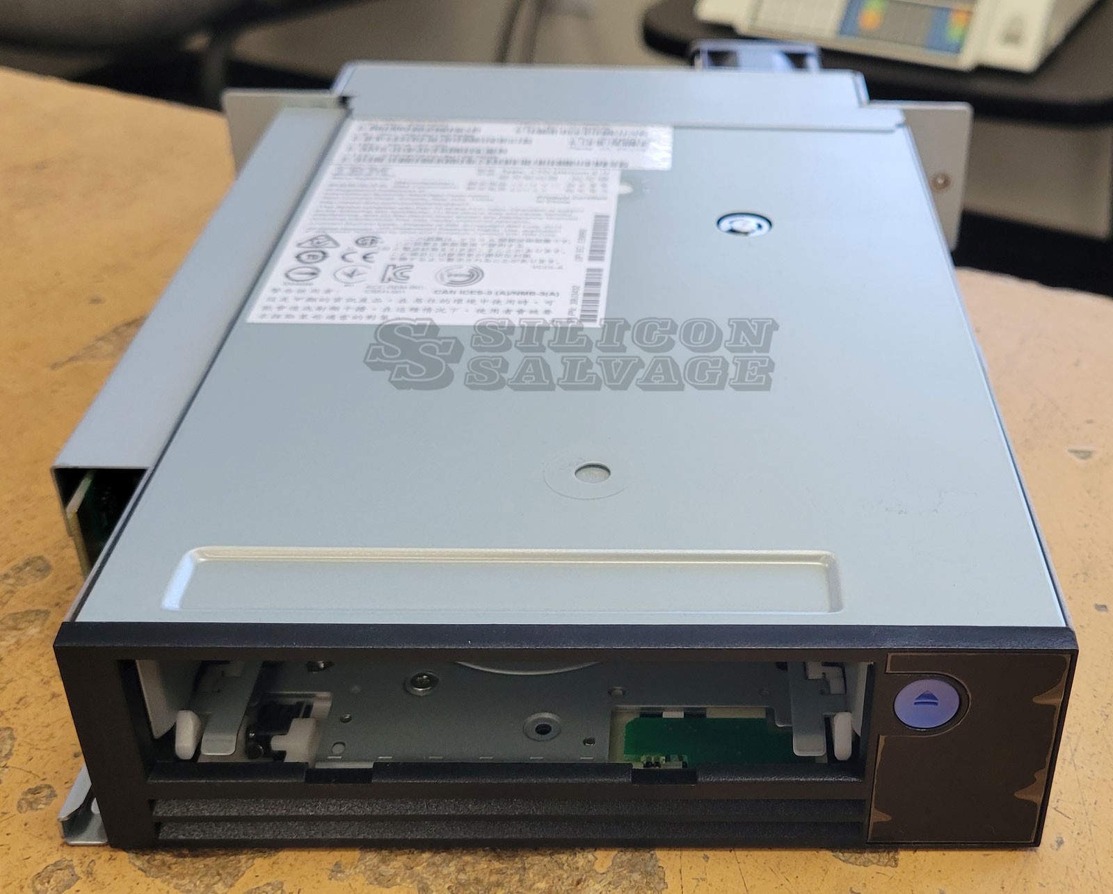 IBM Quantum 272072 LTO Ultruim 5-H Internal Tape Drive 3-07025-01