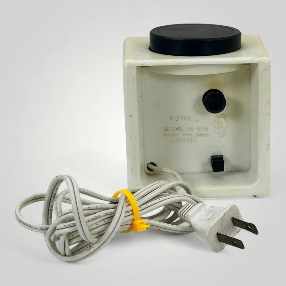 Reloj Despertador Eléctrico Timex Diglo Modelo EE. UU. 60-071 Cubo 4" Retro EE. UU. FUNCIONANDO Foto 3 de 4