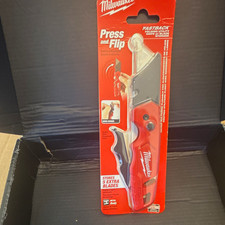 Milwaukee FASTBACK Press & Flip Folding Utility Knife w/ Blade Storage Red/Black