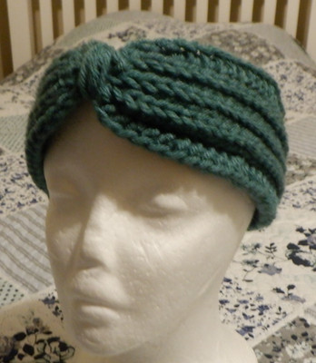 HEADBAND, WOMENS EAR WARMER, WARM ACRYLIC MATERIAL, HAND WOVEN BY MOSES. LARGE.