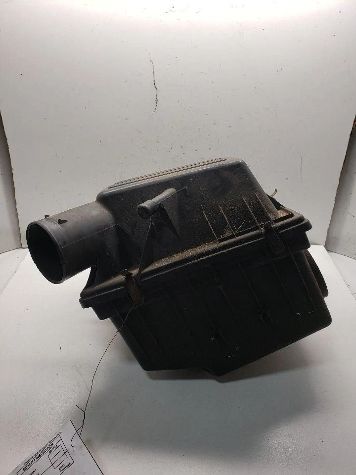 Air Cleaner Fits 93-98 GRAND CHEROKEE 1434888 - Image 2 of 4