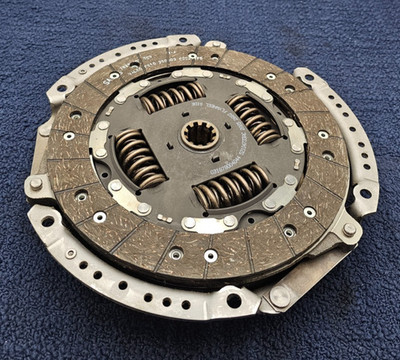 VALEO 52104733AC Clutch Assembly Fits 2007-11 Jeep Wrangler 