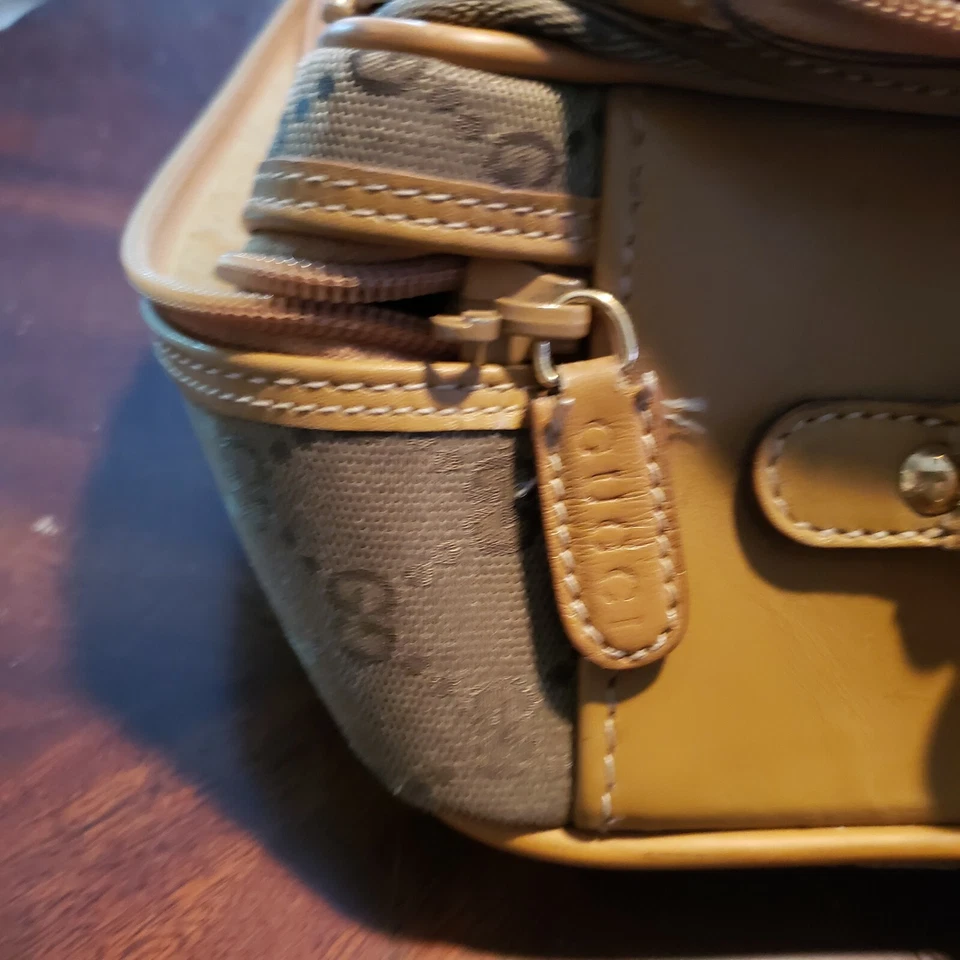 GUCCI AUTÉNTICO, NUEVO BOLSO DE MANO DE VIAJE, CUERO, CINTURÓN DE HOMBRO, BOLSILLOS C, Foto 3 de 4