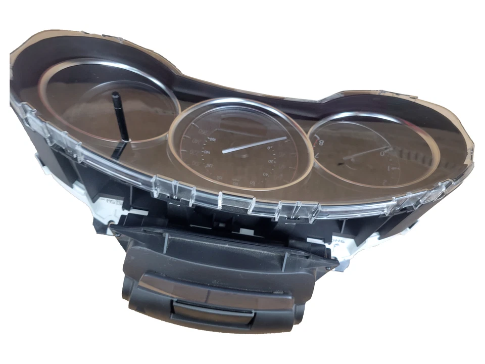 Cuadro instrumental Mazda 6 velocímetro KPH 2016-2017 con pantalla frontal OEM Foto 3 de 4