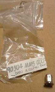 Honda Spezialmutter Auspuffkrümmer Hornet 600 Cod.90304MM5000