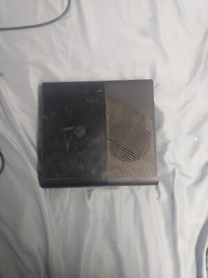 xbox 360 e console with controllers 