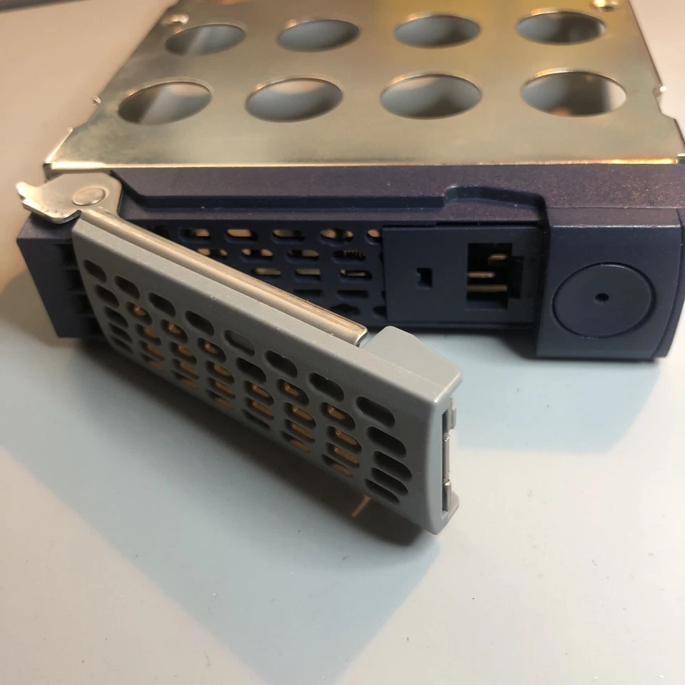 Disk Tray Caddy - Netgear ReadyNAS Pro ,Duo And Other. New "square" style - Bild 3 von 4