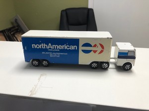 american diecast trucks
