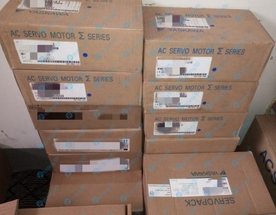 1PC NEW   Servo Motor SGMEV-04DDA61 *pz