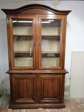 soggiorno in legno: mobile vetrina alto, mobile basso, tavolo all.le, sei sedie 