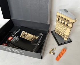 LEGO Architecture Flatiron Building 21023 Complete w/ Box & Manual (RETIRED)