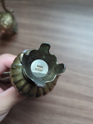 Coppia di piccoli vasi boccioli in ottone eclettici vintage abbinati Made in Italy - Foto 7 di 12
