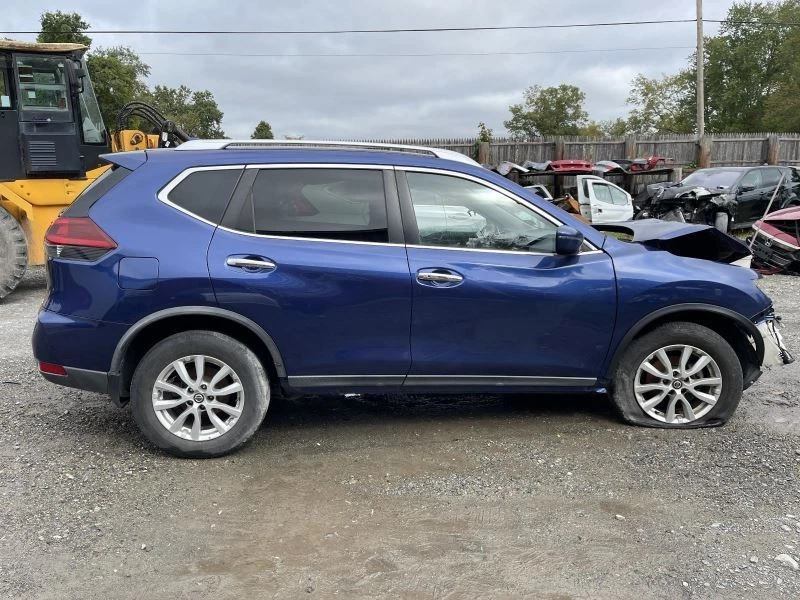 Guardabarros derecho Nissan Rogue 2014-2020 azul PC:RBY 31K 49230 Foto 4 de 4