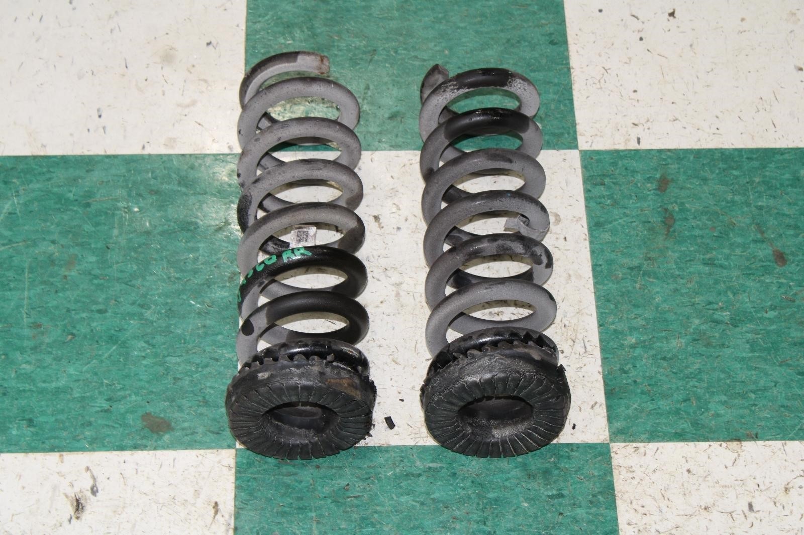 14-19 Ghibli 3.0L SQ4 LH RH Rear Back Suspension Coil Spring Shock Pair 2x OEM