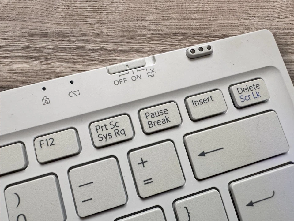 SONY VAIO Tap 11 SVT112 Bluetooth Wireless ENGLISH Replacement Keyboard - Image 4 of 4