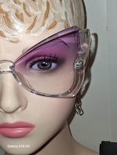 BEAUTIFUL BUTTERFLY SUNWEAR IN TRANSPARENT CLEAR W/ GRADIENT PURPLE TINT UV POLY