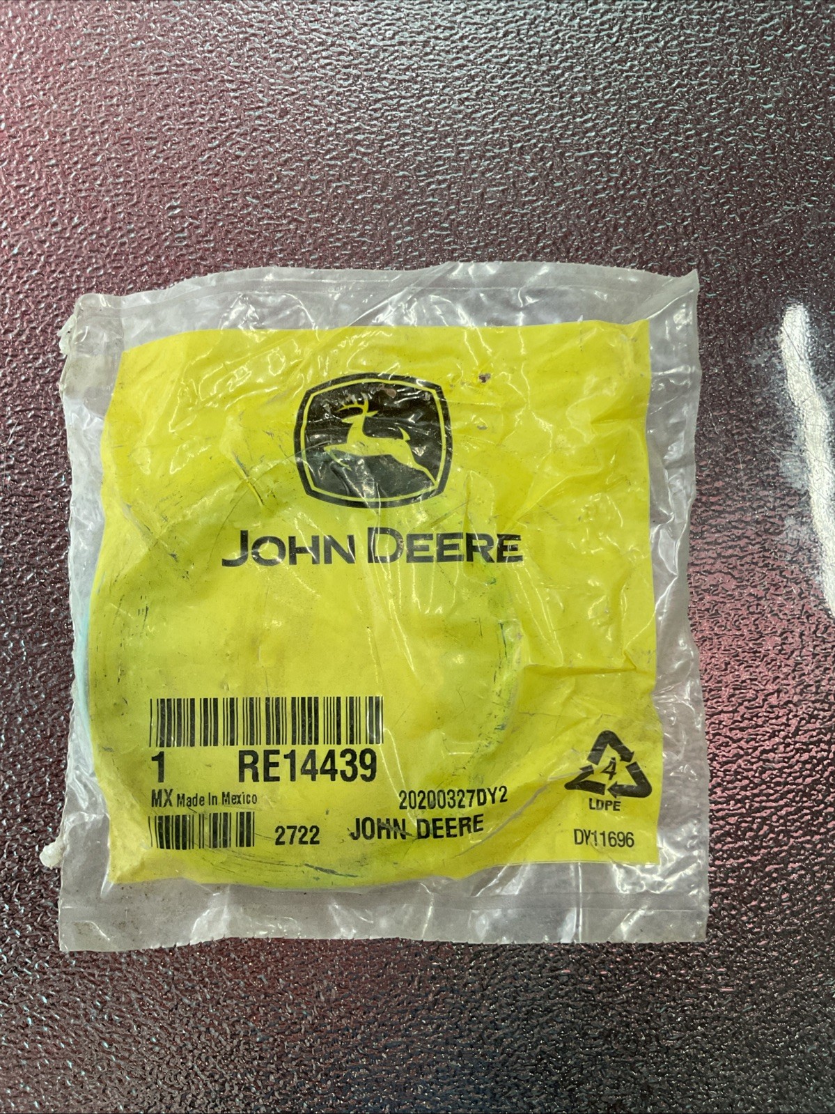 NEW  RE14439 John Deere Seal 0810. NOS