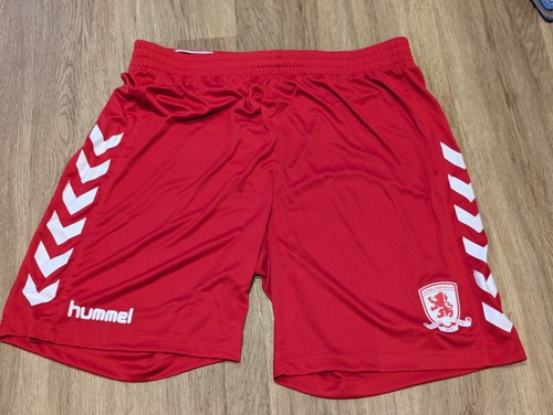 Pantalones Cortos de Fútbol Middlesbrough FC Talla XL Rojo Nuevos Con Etiquetas Cintura 36-38.