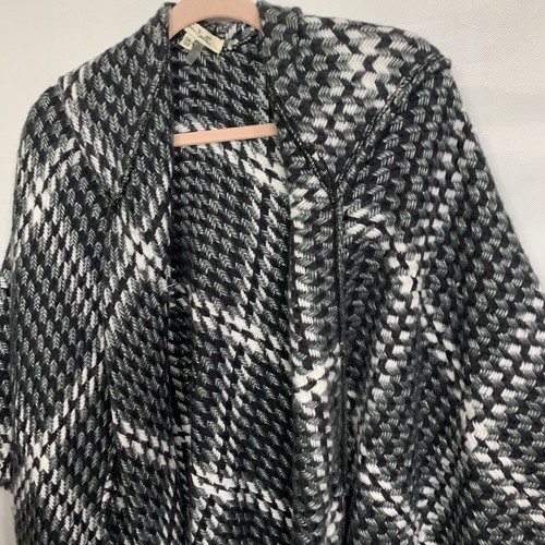 Simply Noelle Woman's Gray/Black Fringed Hooded Open Front Shawl ONE SIZE - Picture 3 of 11