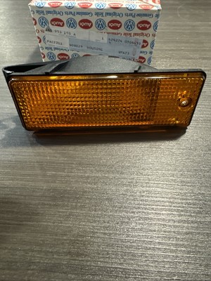 VW Mk2 90-92 Jetta Golf GTI GLI Front Bumper Turn Signal Assembly 