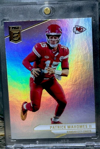 Patrick Mahomes RARE RAINBOW REFRACTOR PRIZM INVESTMENT CARD SSP PANINI MVP MINT