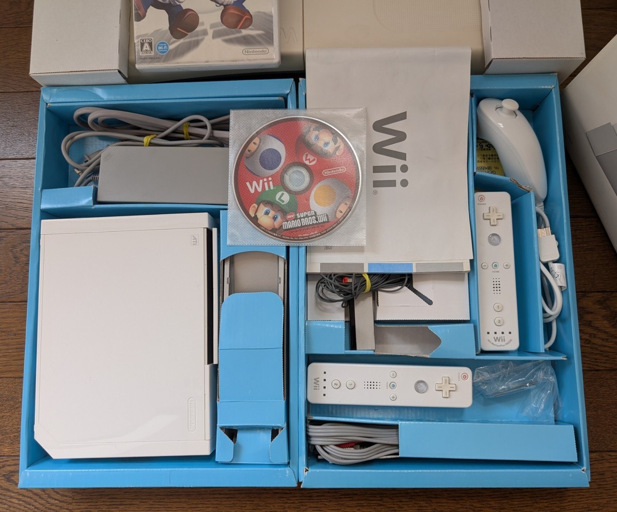 Wii fit wii本体 Nintendo Wii 本体 + Wii Fit + DECA SPORTS - メルカリ