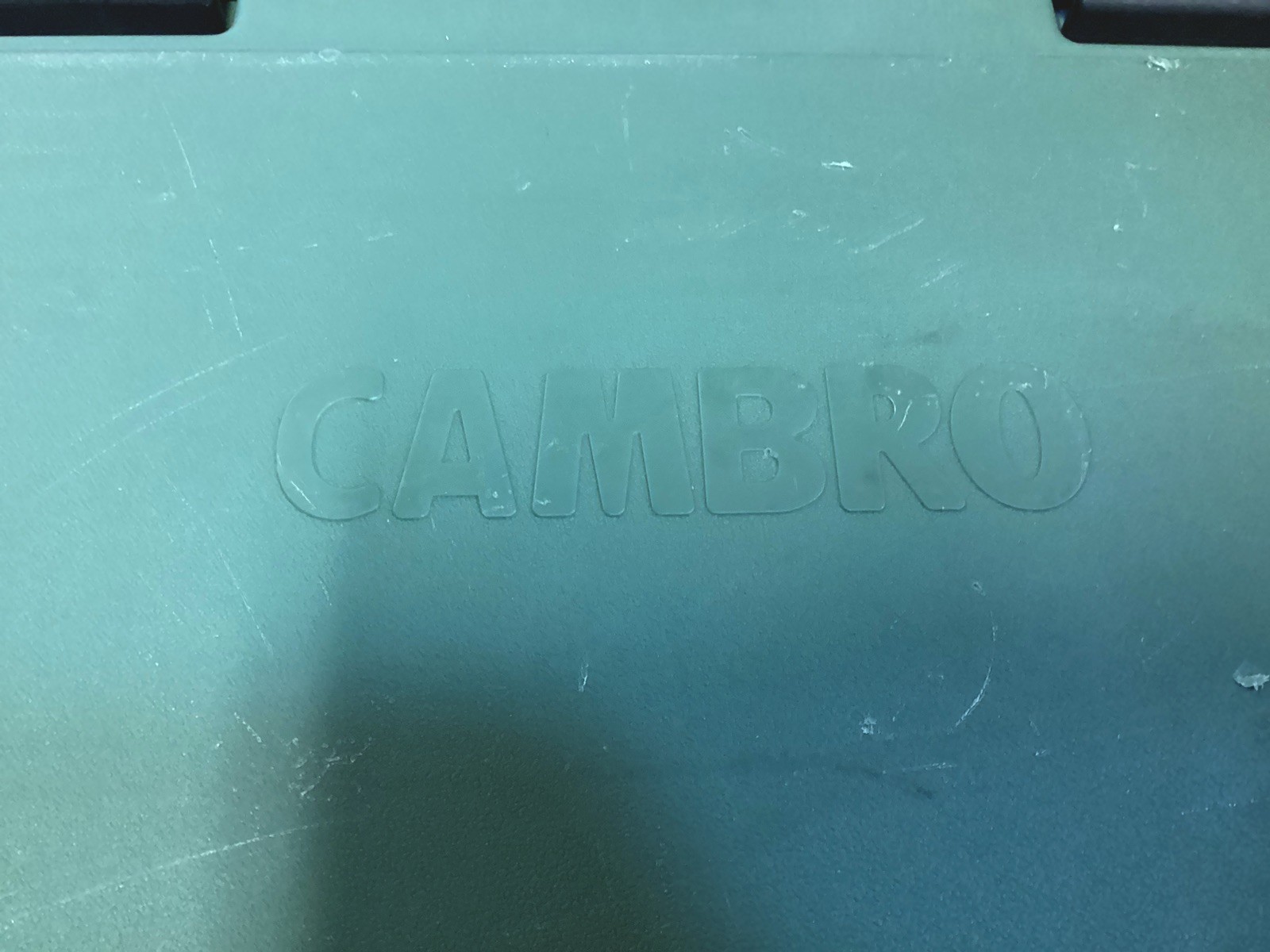 Cambro  UPCS180 Hot Box Insulated Food Carrier With 3 Stainless Pans