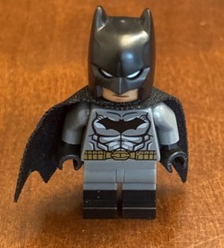 LEGO Batman Minifigure Classic 2006 Light Gray Suit 7780 7779 7782 With Cape